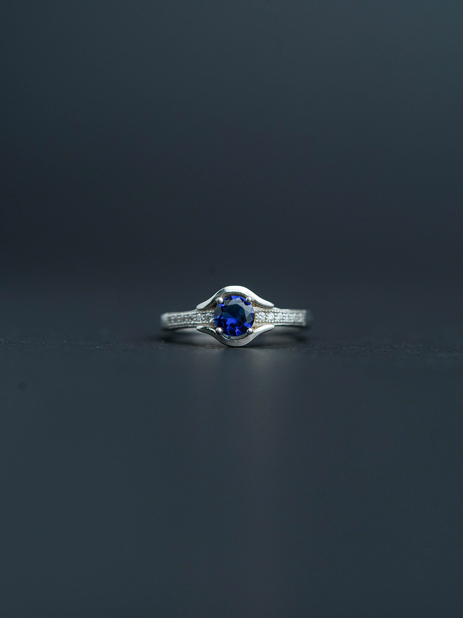 Silver color stone solitaire ring