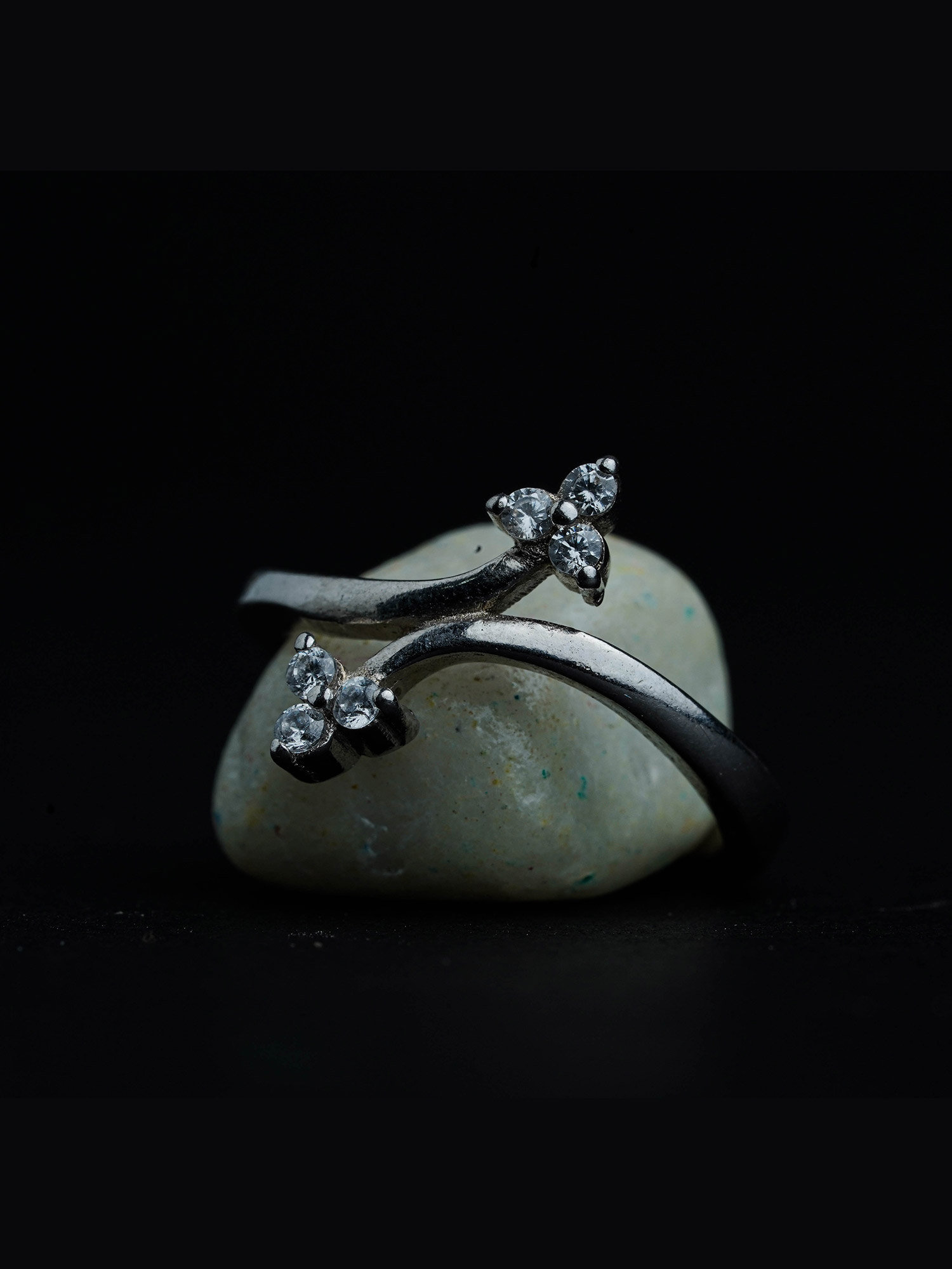 Silver leaf ring