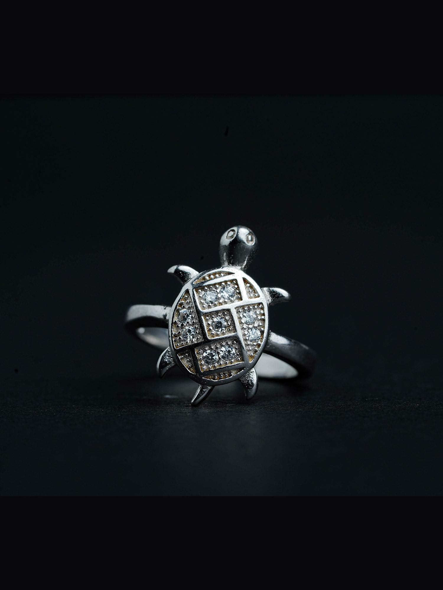 Silver turtle ring