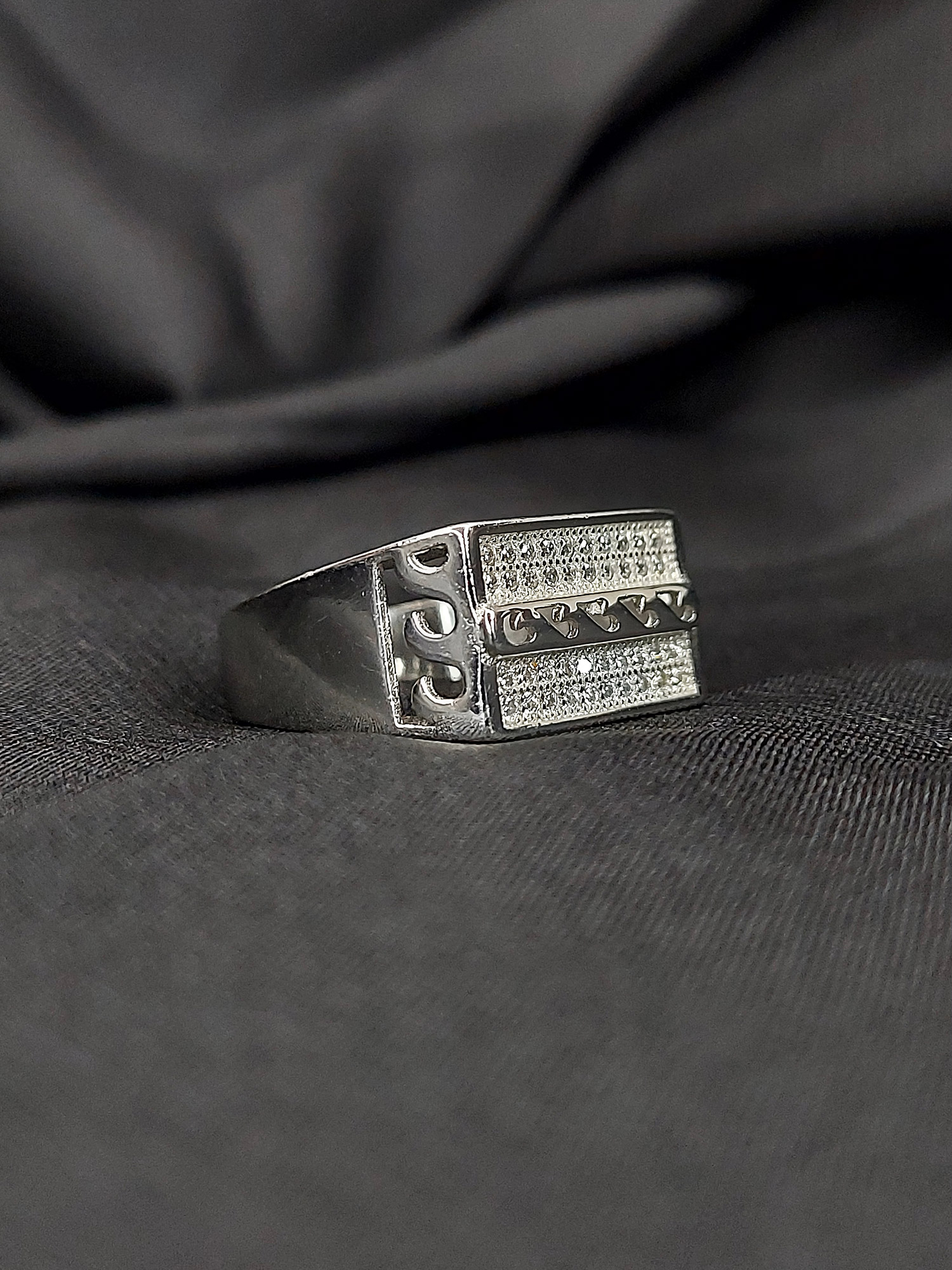 Silver razor men’s ring