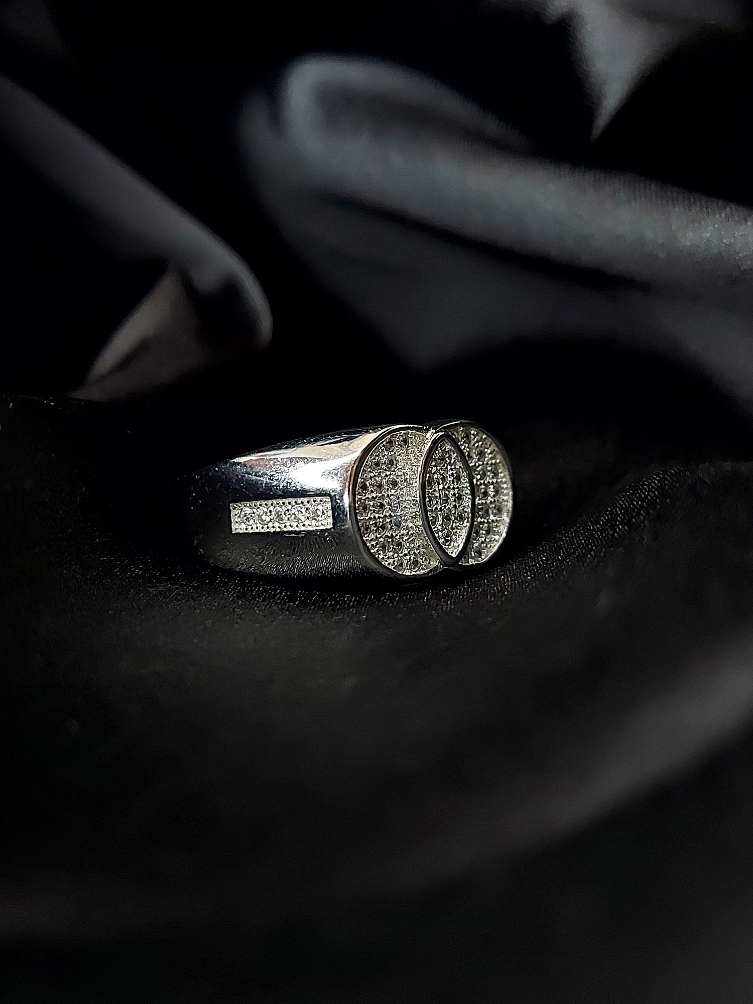 Silver men ring