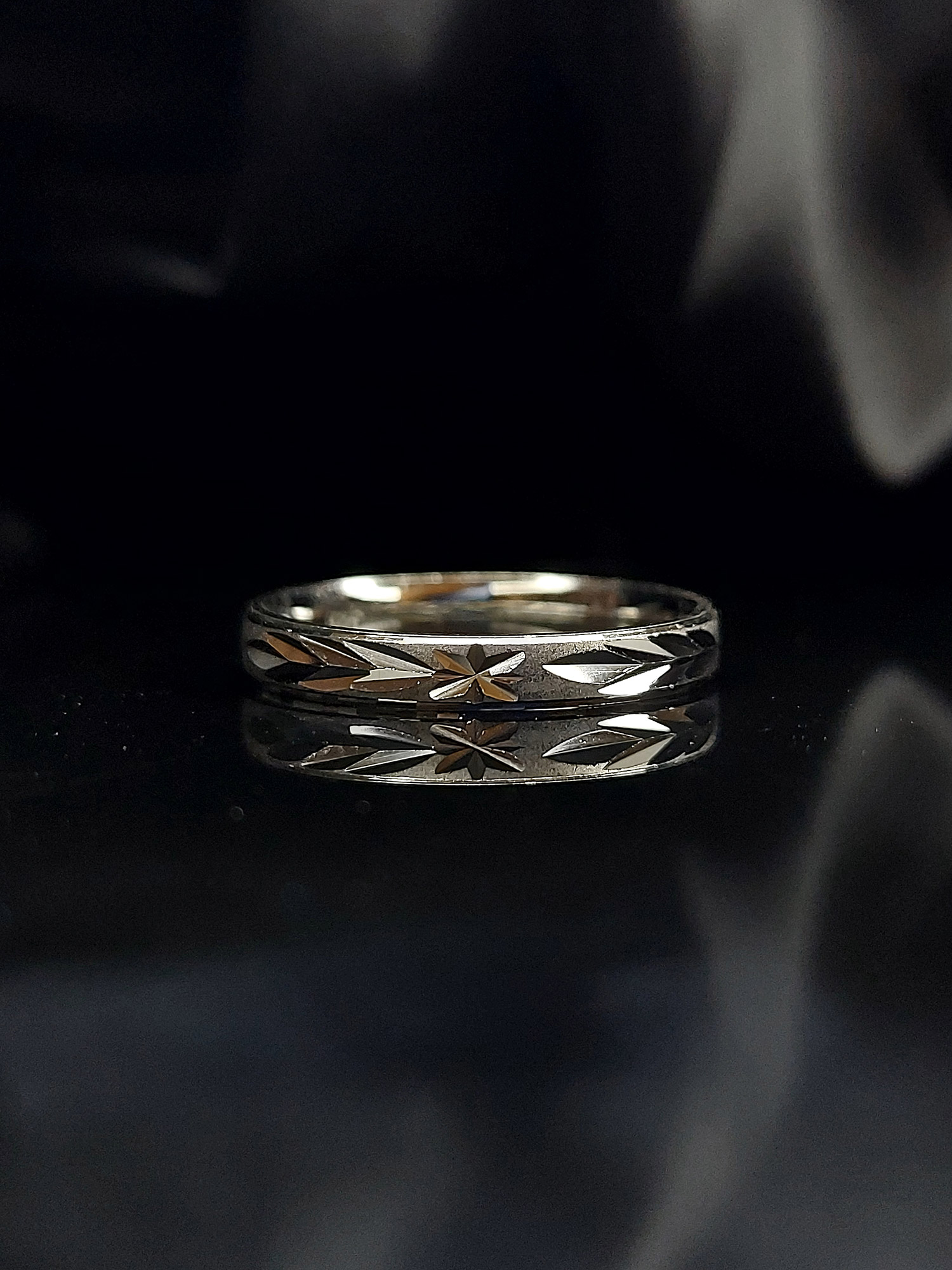 Silver laser cut unisex band ring